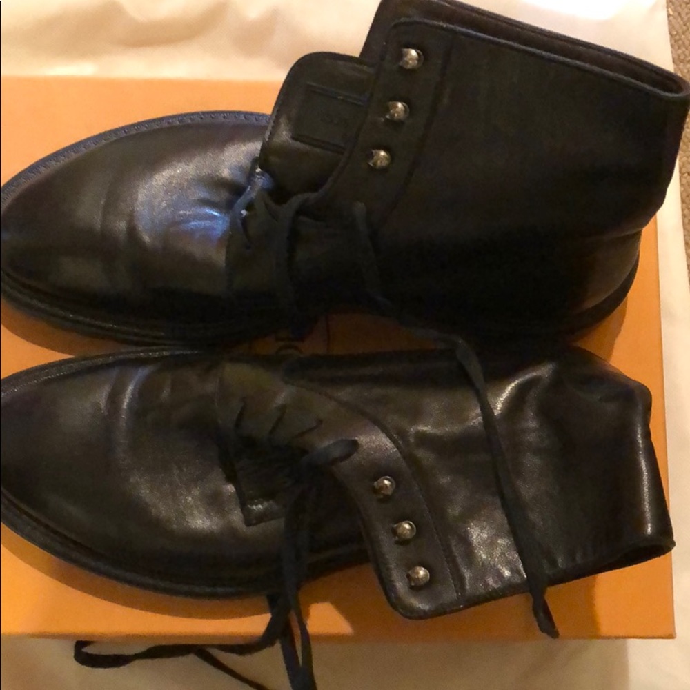 Louis Vuitton leather boots shoes for Men